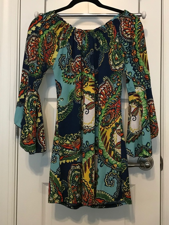 WinWin Tops - WinWin very colorful floral / paisley tie (bell) sleeve tunic (S-M)